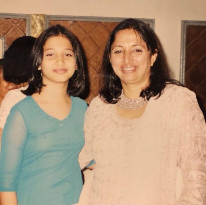 Unseen Pic: Young Tammu With Mom