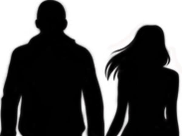Fresh Heroine Affair With Divorced Director!