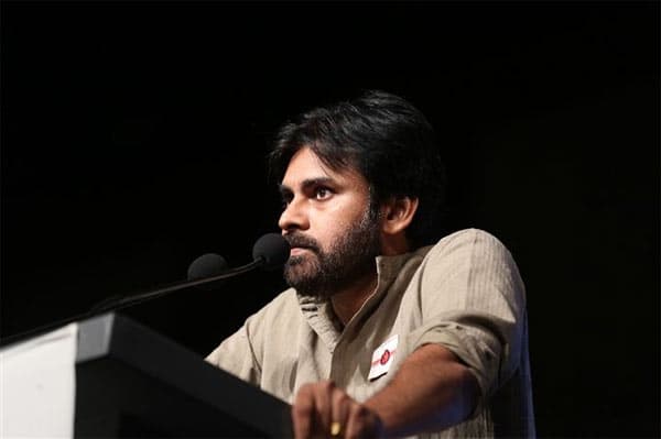 Pawan Kalyan Not To Touch Telangana!
