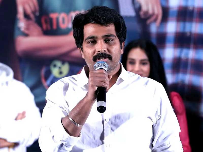 Vamsi Nandipati shocker about Nandi awards - Prasanna Kumar blasts