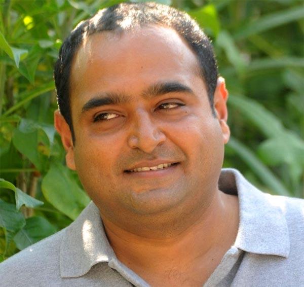 Vikram Kumar Love Marriage @ 24!