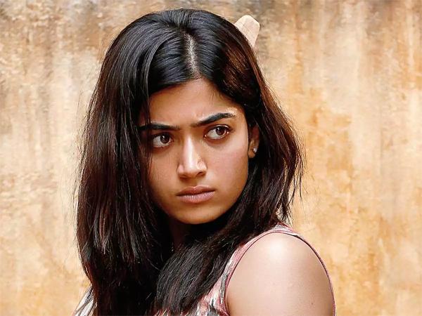 Woman Hurl Abuses At Rashmika