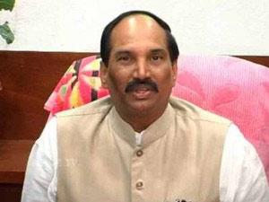 Working class is in distress under TRS Rule: Uttam