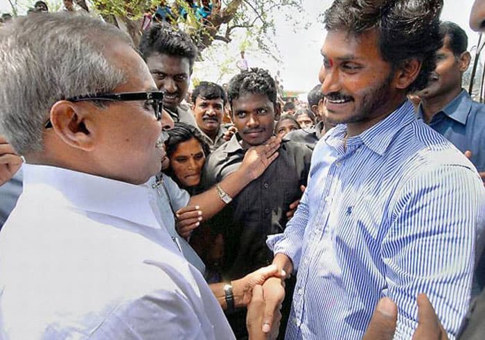 YS Viveka's Ghost Haunting Jagan?