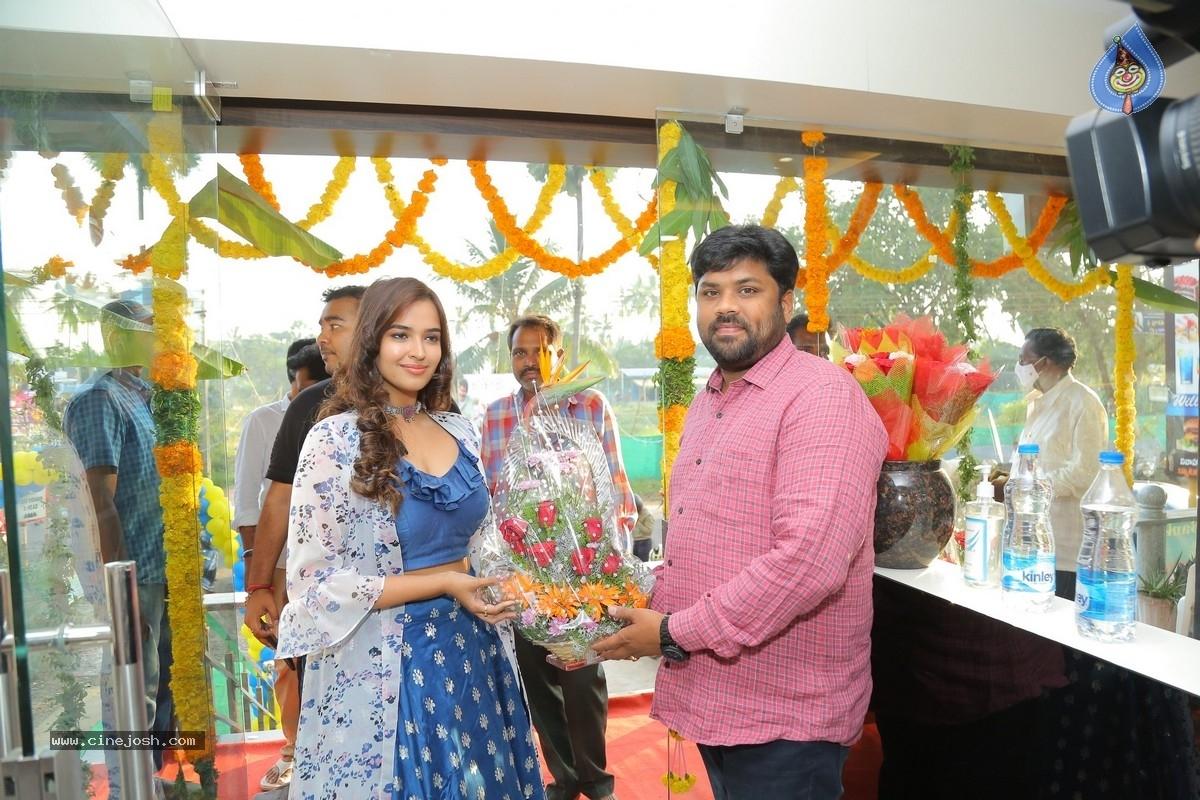 CineJosh gallery photo
