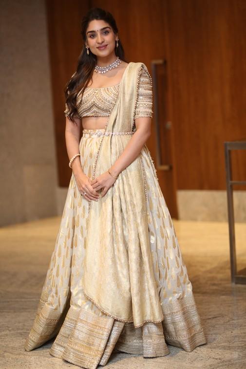 Yukti Thareja Photos
