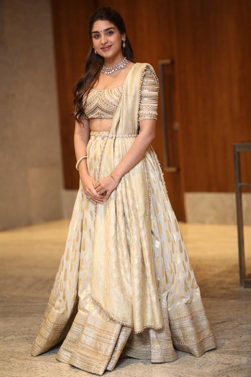 Yukti Thareja Photos