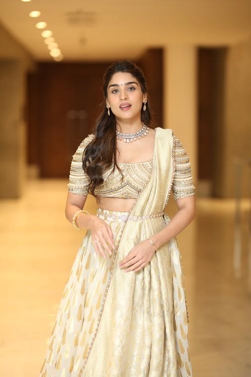 Yukti Thareja Photos