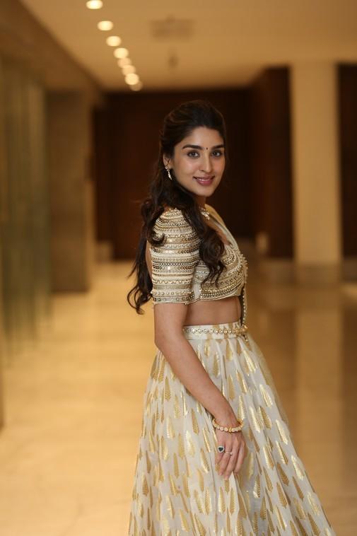 Yukti Thareja Photos