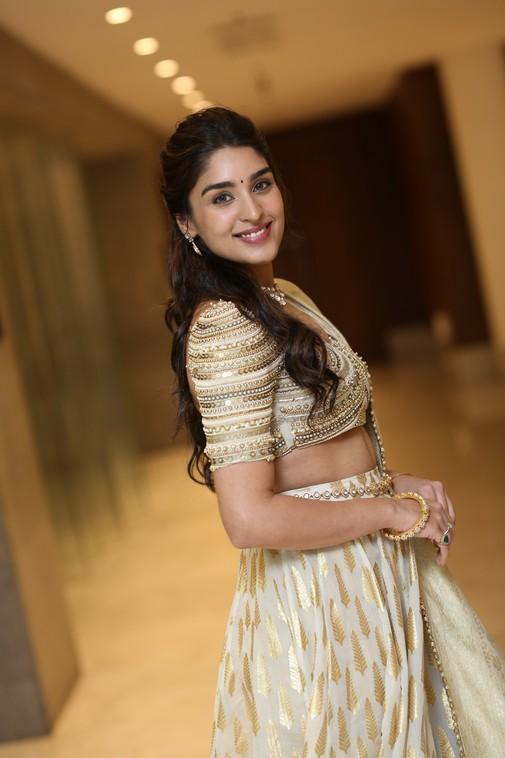 Yukti Thareja Photos