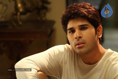 Allu Sirish Stills In Okka Kshanam Movie