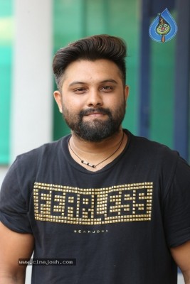 Singer Yazin Nizar Photos