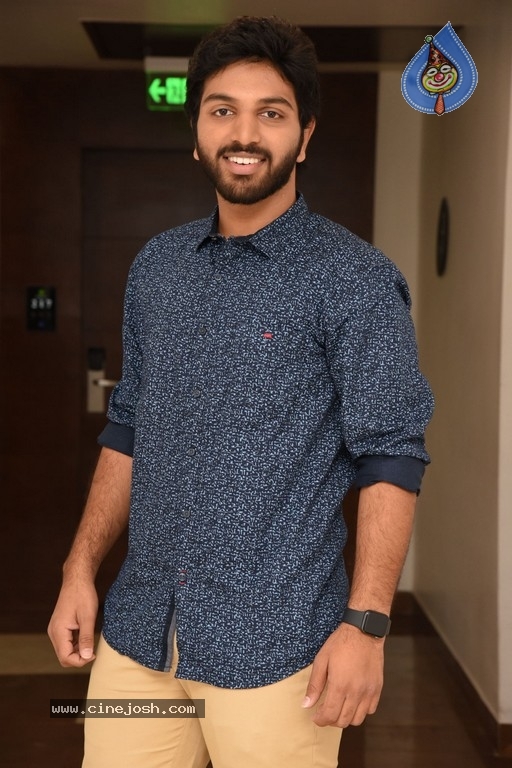 4 LETTERS Movie Hero EASWAR Interview Photos - 8 / 10 photos