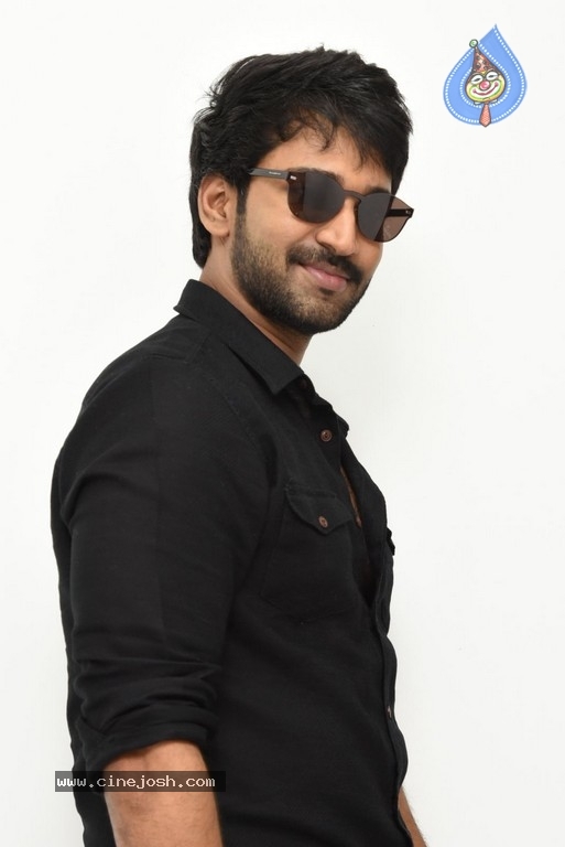 Aadhi Pinisetty Interview Stills - 5 / 50 photos