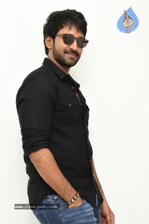Aadhi Pinisetty Interview Stills - 33 / 50 photos