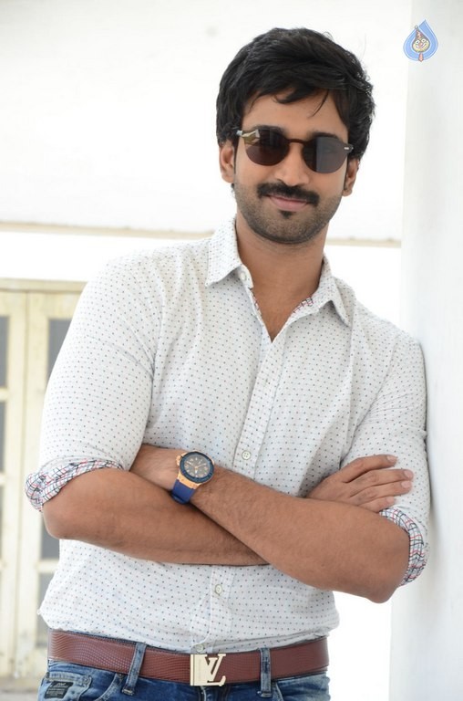 Aadhi Pinisetty New Photos - 12 / 21 photos