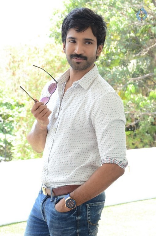 Aadhi Pinisetty New Photos - 13 / 21 photos