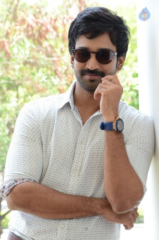 Aadhi Pinisetty New Photos - 15 / 21 photos