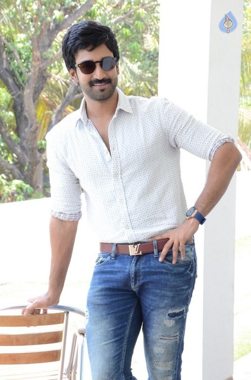 Aadhi Pinisetty New Photos - 17 / 21 photos