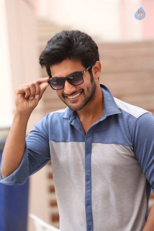 Aadi New Photos - 20 / 38 photos