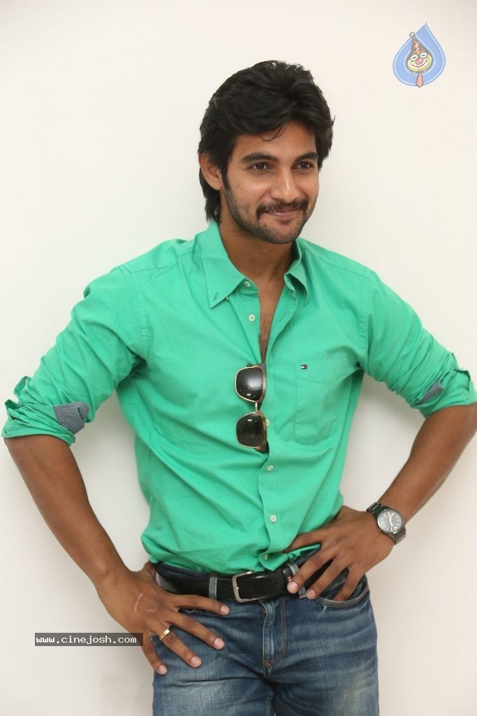 Aadi New Photos - 26 / 91 photos