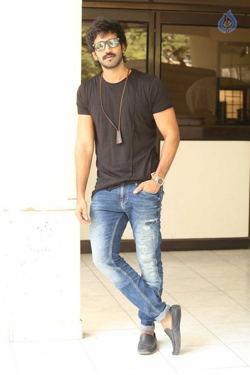 Aadi Pinisetty Interview Photos - 5 / 19 photos