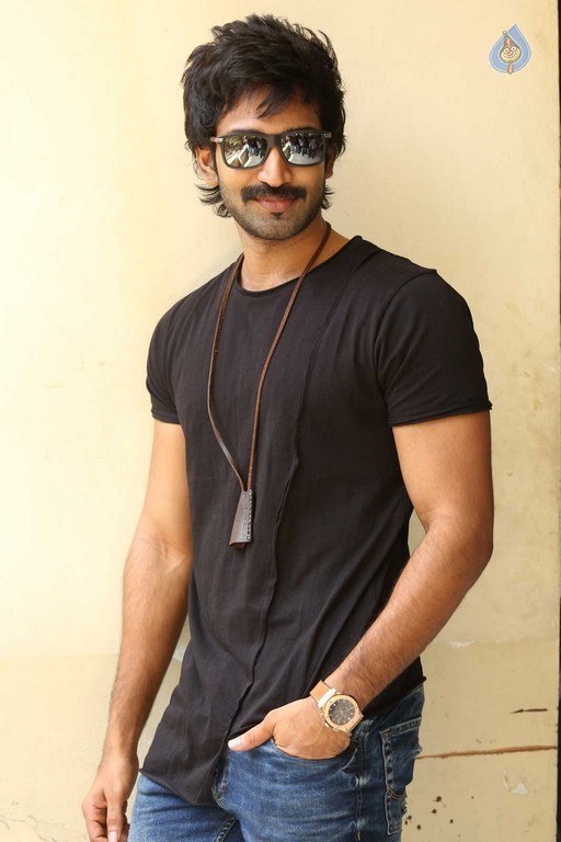 Aadi Pinisetty Interview Photos - 14 / 19 photos