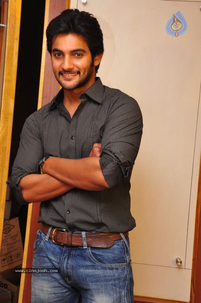 Aadi Stills - 5 / 41 photos