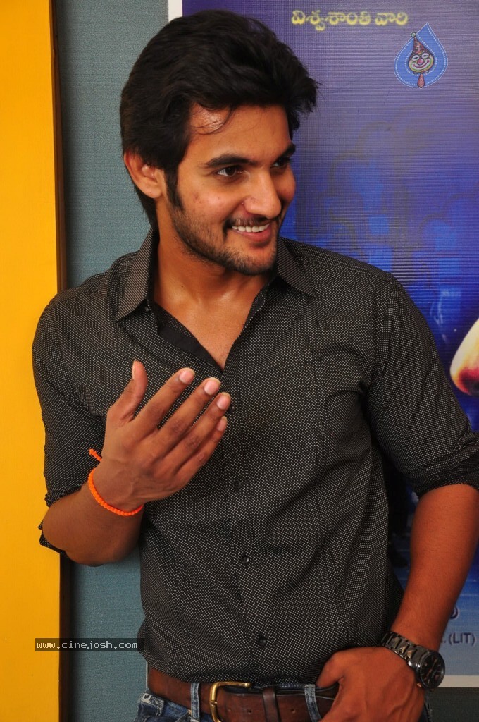 Aadi Stills - 6 / 41 photos