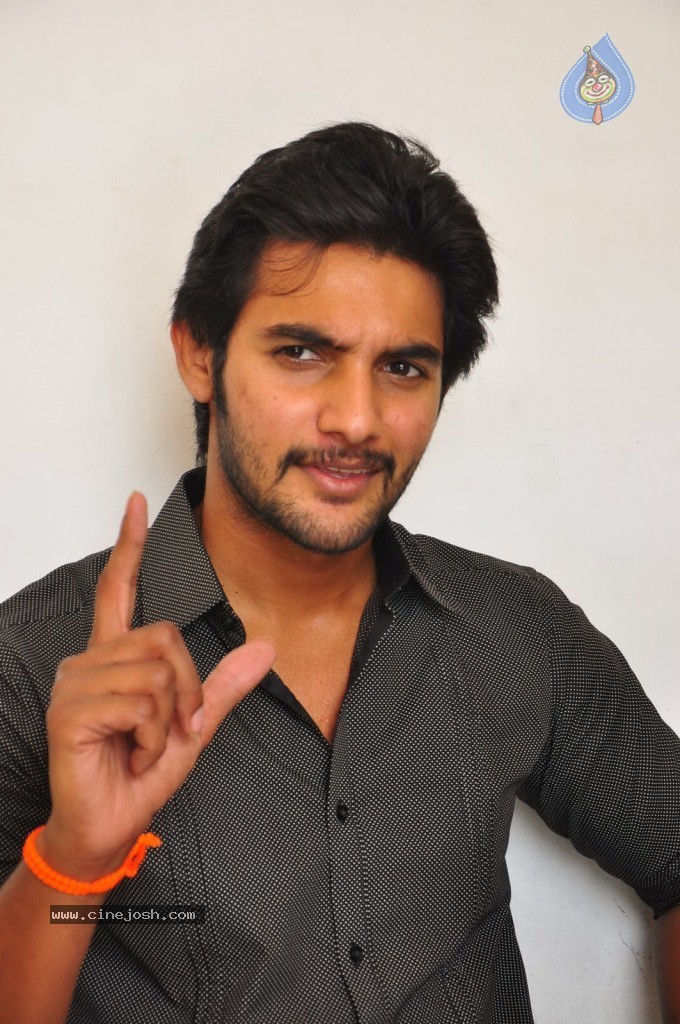 Aadi Stills - 10 / 41 photos