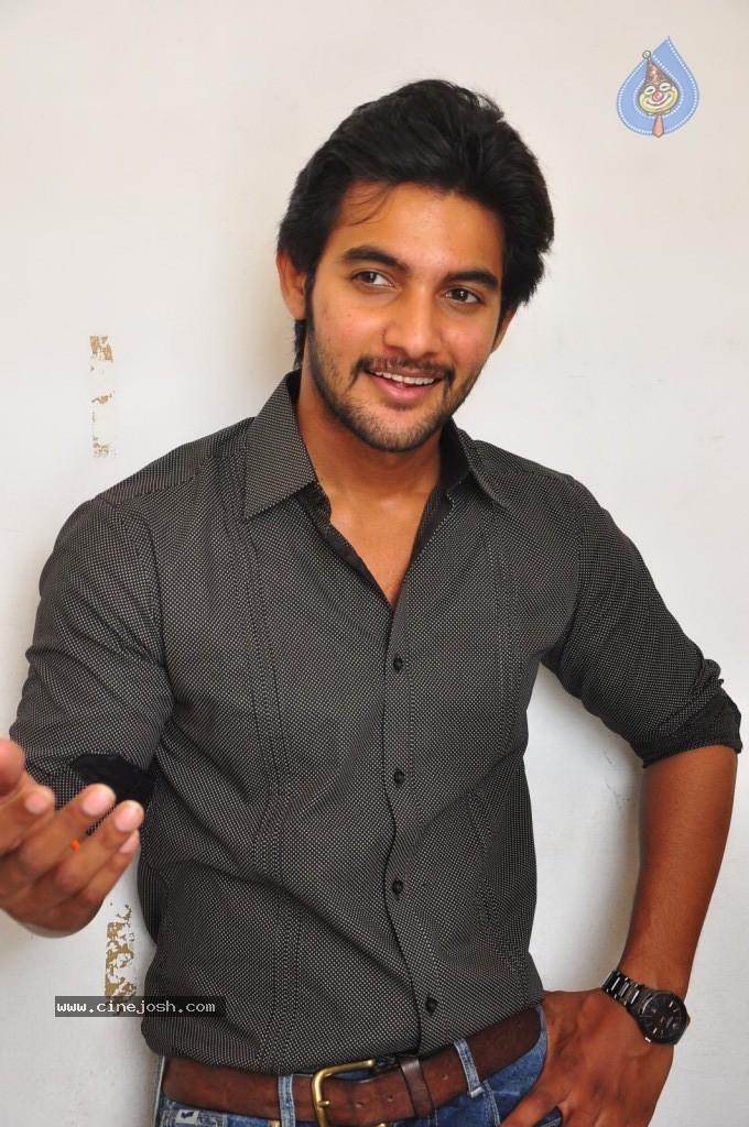 Aadi Stills - 31 / 41 photos