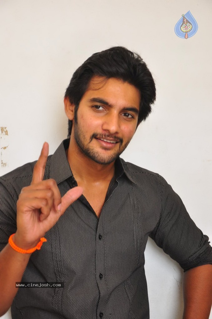 Aadi Stills - 39 / 41 photos