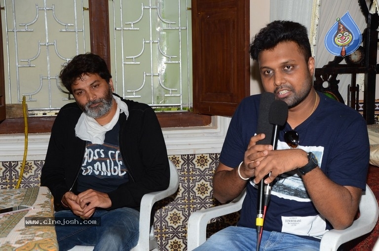 Aatagadhara Siva Hero Uday With Trivikram - 9 / 14 photos