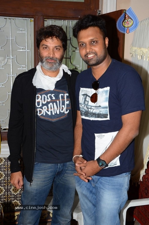 Aatagadhara Siva Hero Uday With Trivikram - 13 / 14 photos