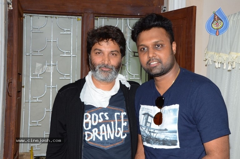 Aatagadhara Siva Hero Uday With Trivikram - 14 / 14 photos