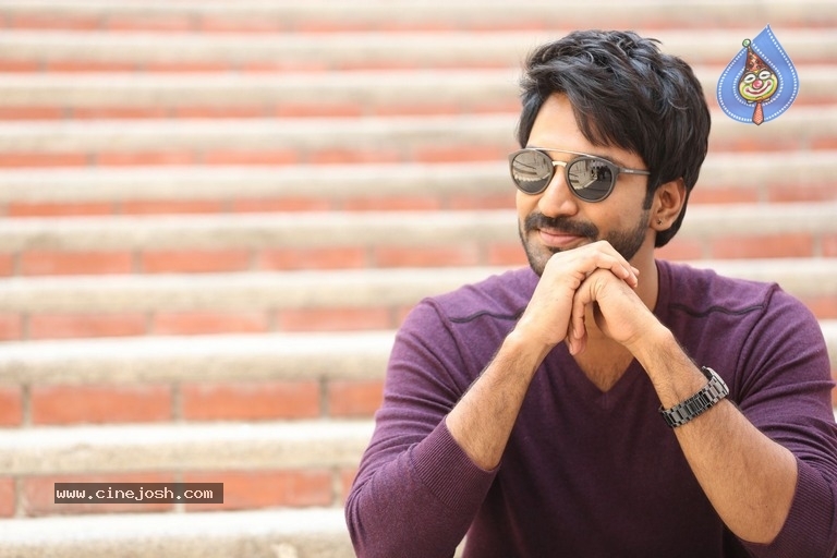 Actor Aadhi Pinisetty Pics - 21 / 21 photos