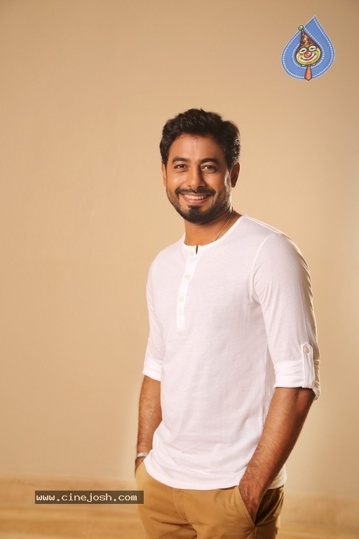 Actor Aari Latest Photos - 6 / 7 photos