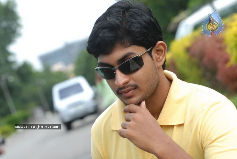 Actor Kaushik Babu Stills - 4 / 43 photos