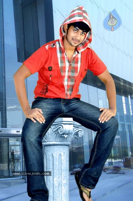 Actor Kaushik Babu Stills - 30 / 43 photos