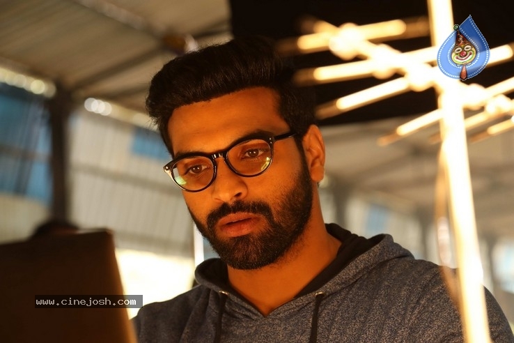 Actor Raja Stills - 3 / 5 photos