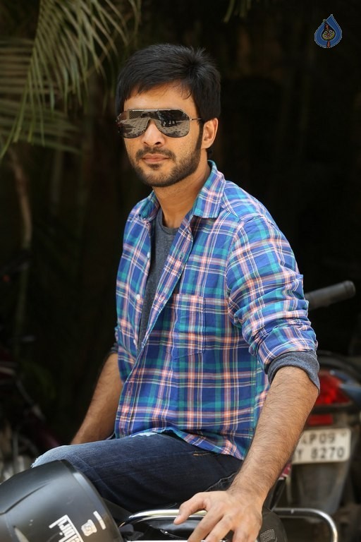 Actor Sidhu Photos - 5 / 20 photos