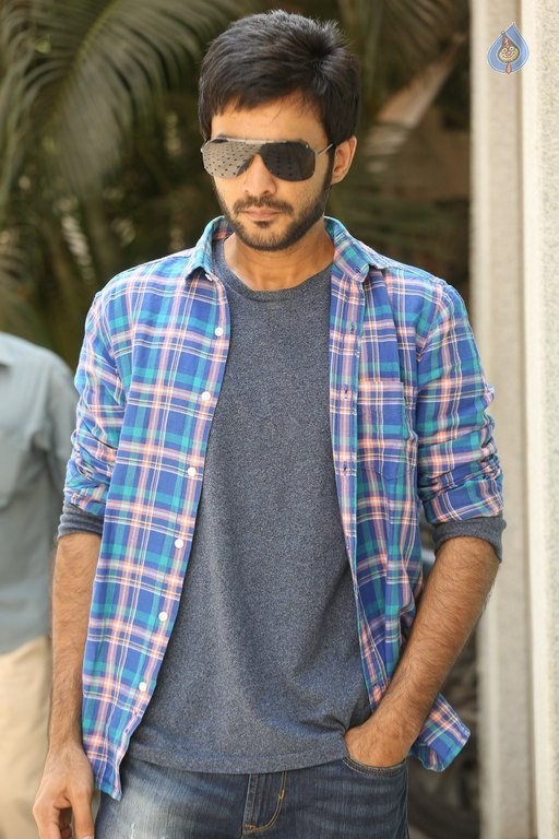Actor Sidhu Photos - 20 / 20 photos