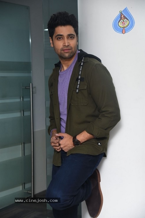 Adivi Sesh Interview Photos - 13 / 21 photos