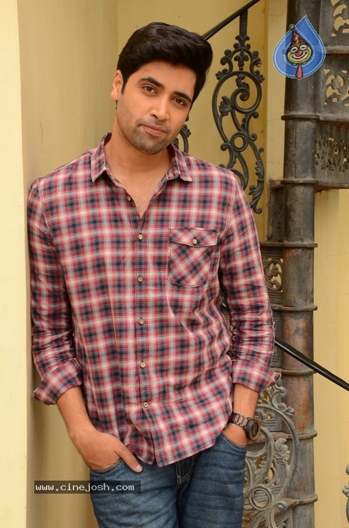 Adivi Sesh Interview Stills - 4 / 30 photos