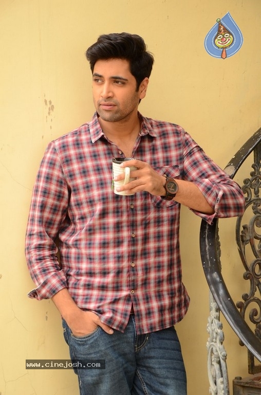 Adivi Sesh Interview Stills - 6 / 30 photos