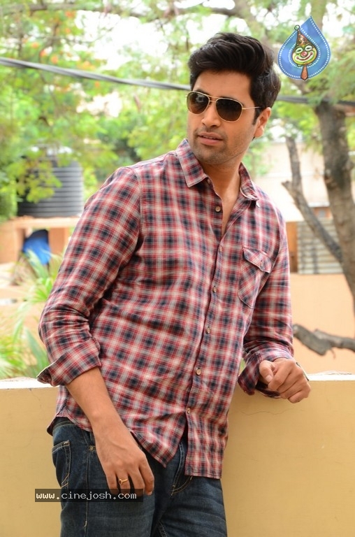 Adivi Sesh Interview Stills - 20 / 30 photos