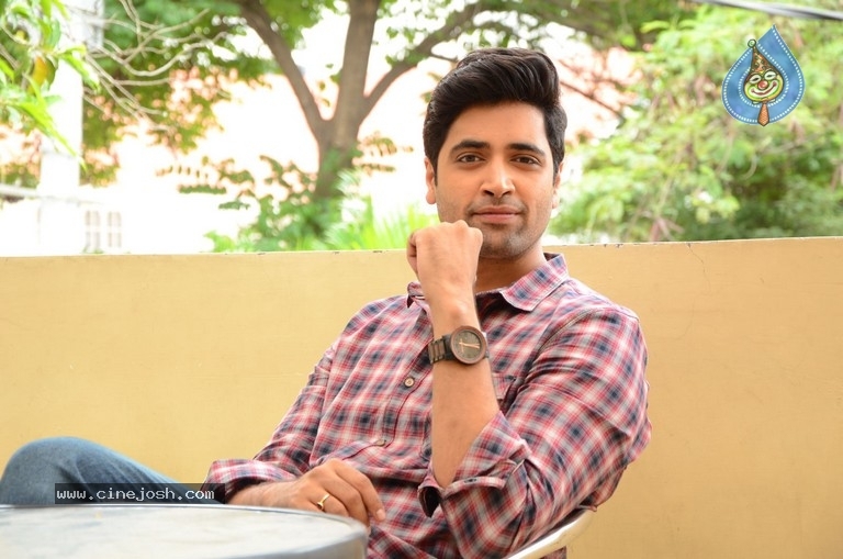 Adivi Sesh Interview Stills - 24 / 30 photos