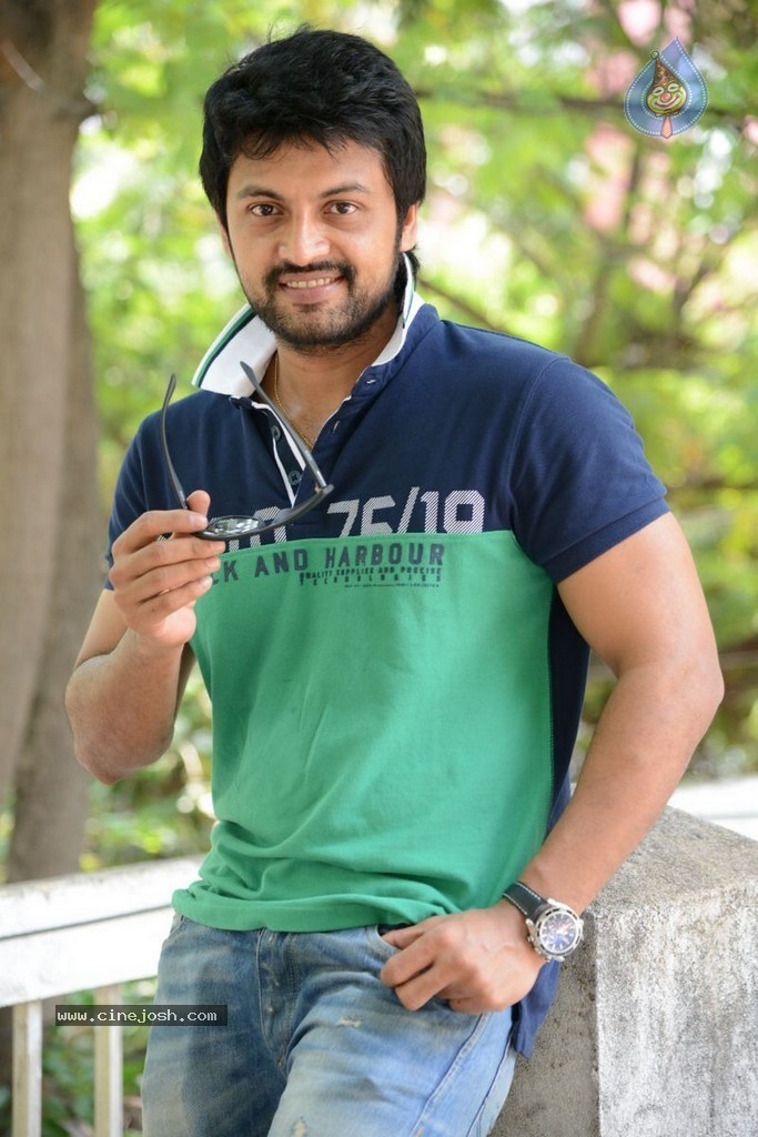 Akhil Karthik Photos Photo 10 of 78