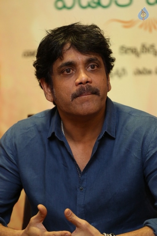 Akkineni Nagarjuna Interview Pics - 12 / 18 photos