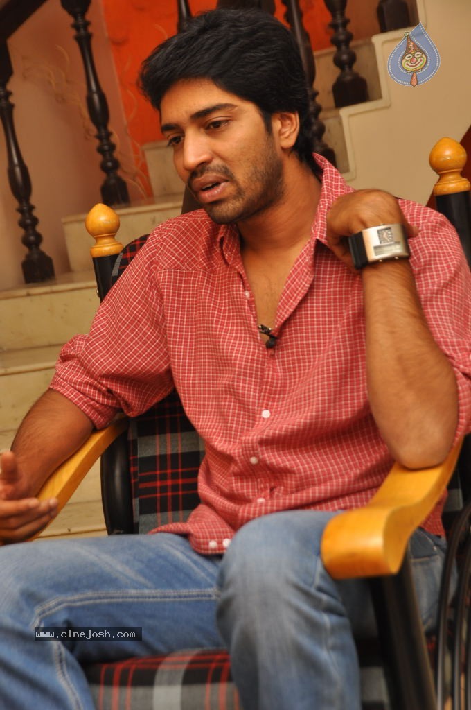 Allari Naresh Solo Stills - 3 / 23 photos